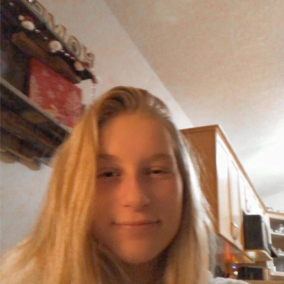 Meet your Posher, Tori - Picture 1 of 1